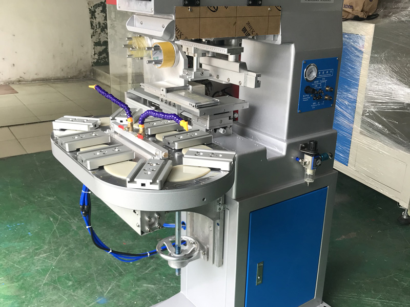 Двухцветный тампонный принтер с автоматической чистящей подушкой продан в Индонезию