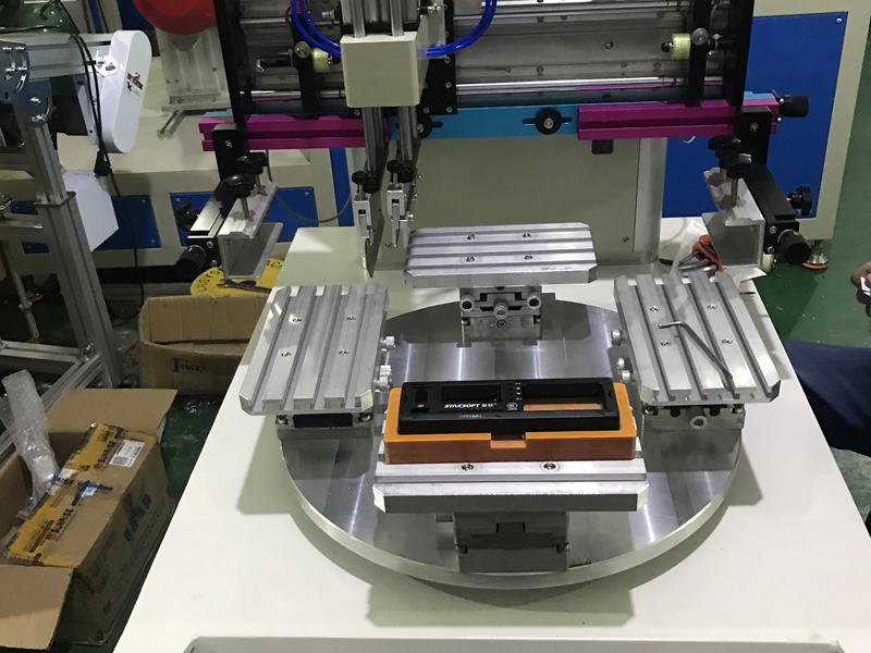 Машина для ротационной трафаретной печати для GPS продана в Мексику 