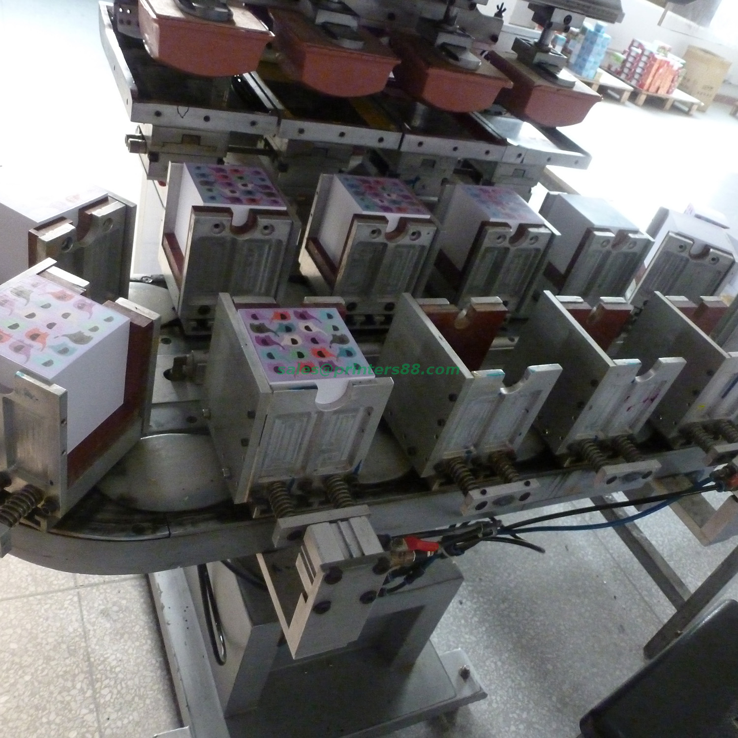 Четырехцветный тампонный принтер с конвейером (M4/C)