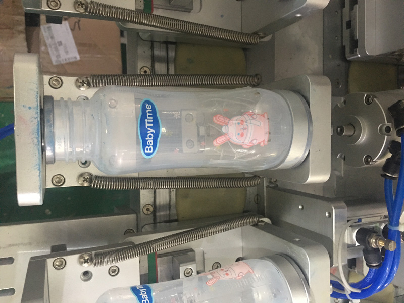 Шестицветная тампопечатная машина для бутылочек для кормления